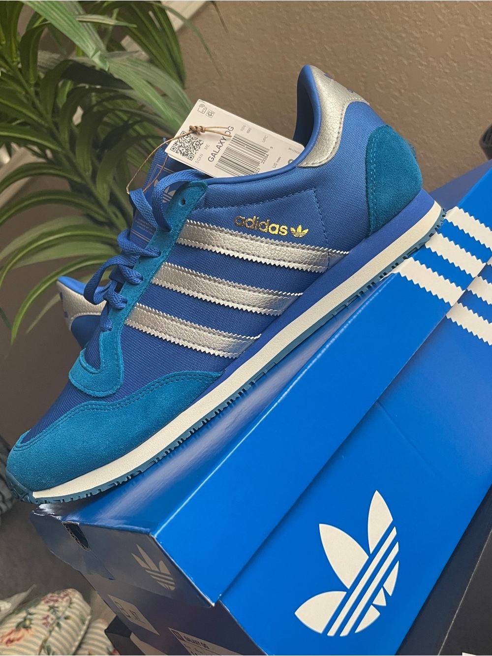 adidas Men’s Blue and Silver Retro Running Sneakers